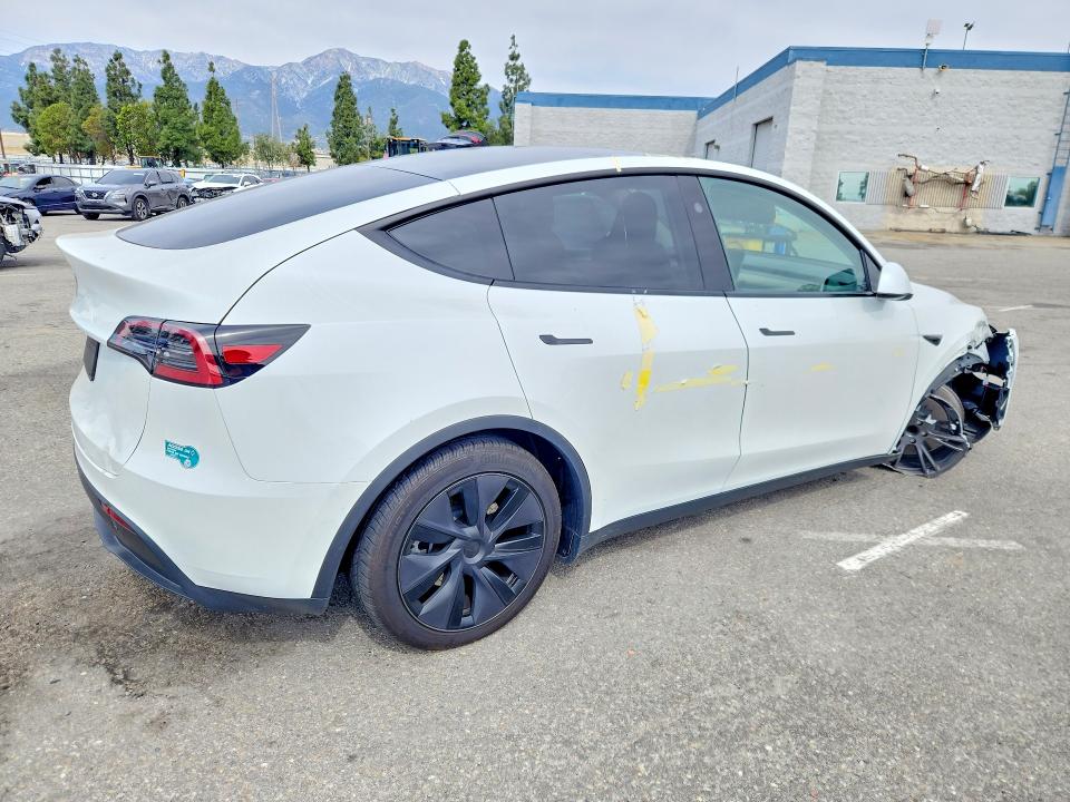 79467245 :رقم المزاد ، 7SAYGDED5SF298652 vin ، 2025 Tesla Model Y مزاد بيع
