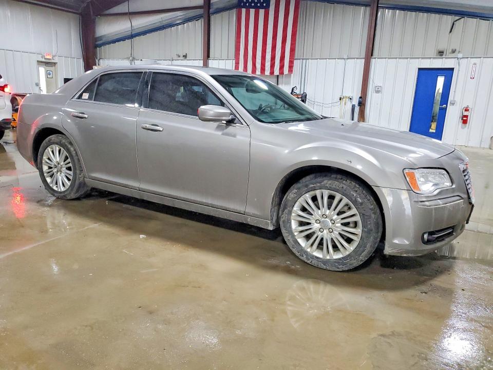 2014 Chrysler 300 მანქანა იყიდება აუქციონზე, vin: 2C3CCARG4EH214359, აუქციონის ნომერი: 41795496