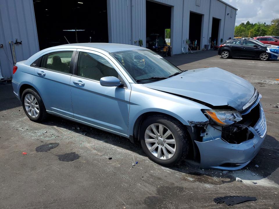 47287216 :رقم المزاد ، 1C3CCBBB0DN545904 vin ، 2013 Chrysler 200 مزاد بيع