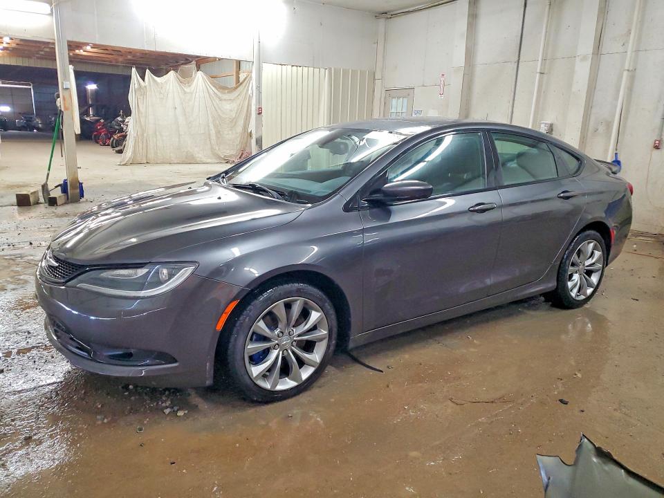 Auction sale of the 2015 Chrysler 200, vin: 1C3CCCBG4FN643807, lot number: 45498256