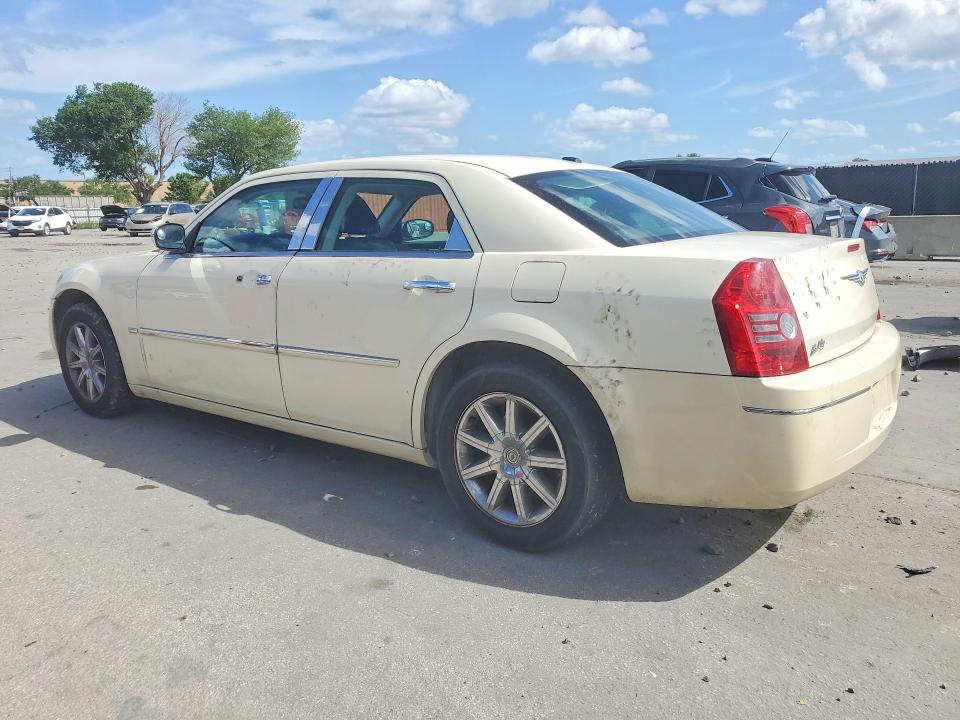 47841296 :رقم المزاد ، 2C3CA5CV8AH292657 vin ، 2010 Chrysler 300 مزاد بيع