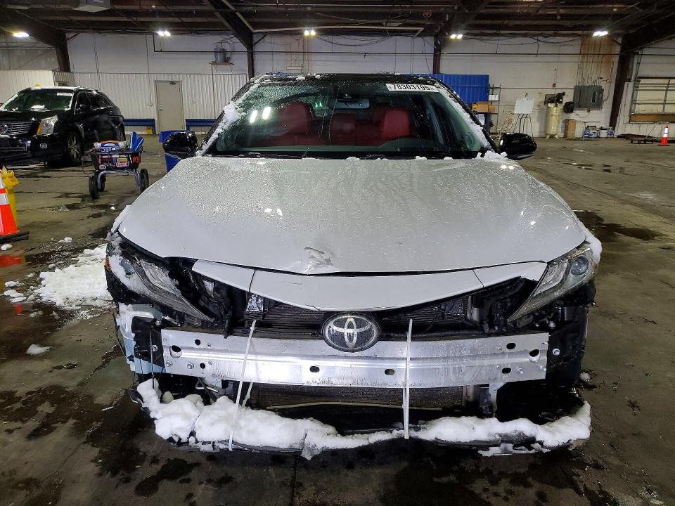 Продаж на аукціоні авто 2018 Toyota Camry, vin: 4T1B61HK4JU029185, номер лоту: 78303195