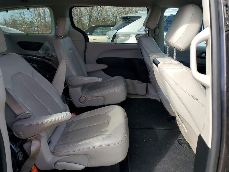 45762896 :رقم المزاد ، 2C4RC1EG5HR778306 vin ، 2017 Chrysler Pacifica مزاد بيع