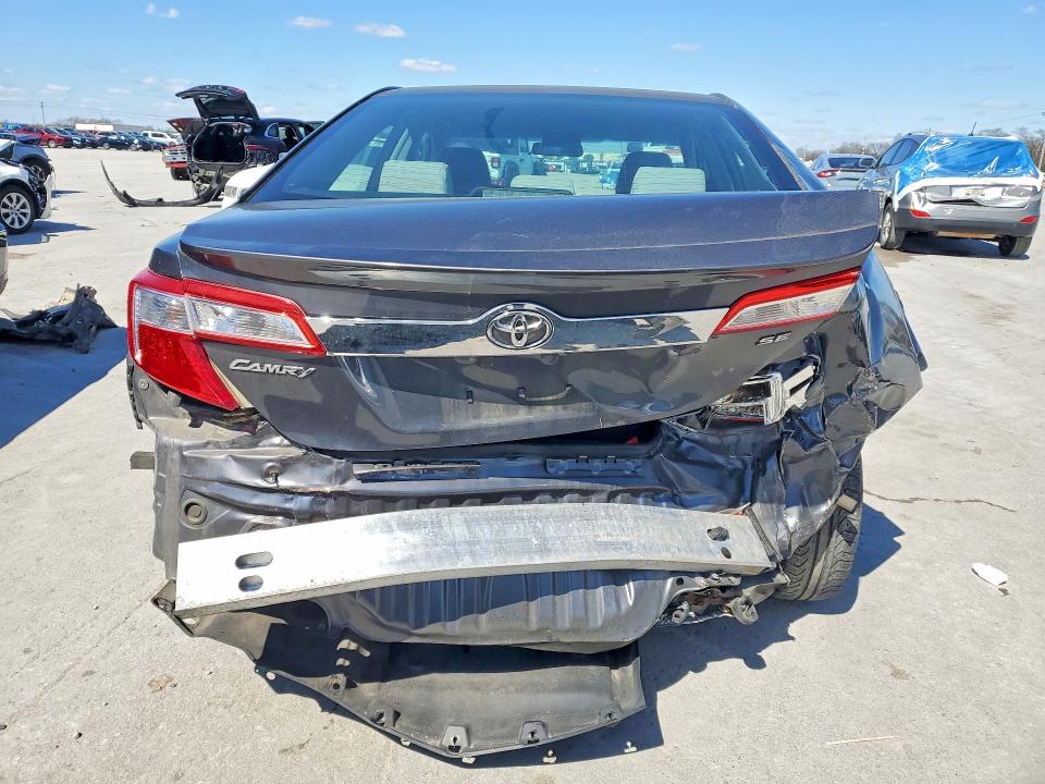 46229706 :رقم المزاد ، 4T1BF1FK3EU854613 vin ، 2014 Toyota Camry مزاد بيع