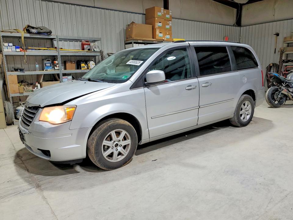 Продажа на аукционе авто 2010 Chrysler Town & Country, vin: 2A4RR5D1XAR492549, номер лота: 45880626