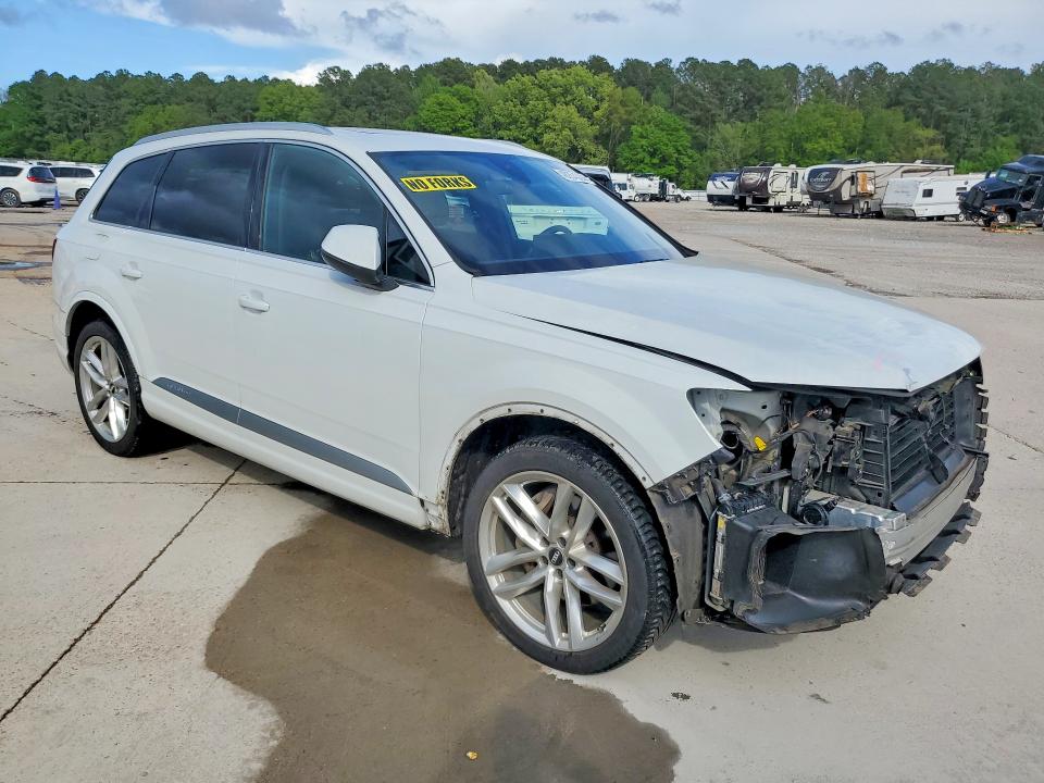 Продажа на аукционе авто 2018 Audi Q7, vin: WA1VAAF73JD043006, номер лота: 48254326