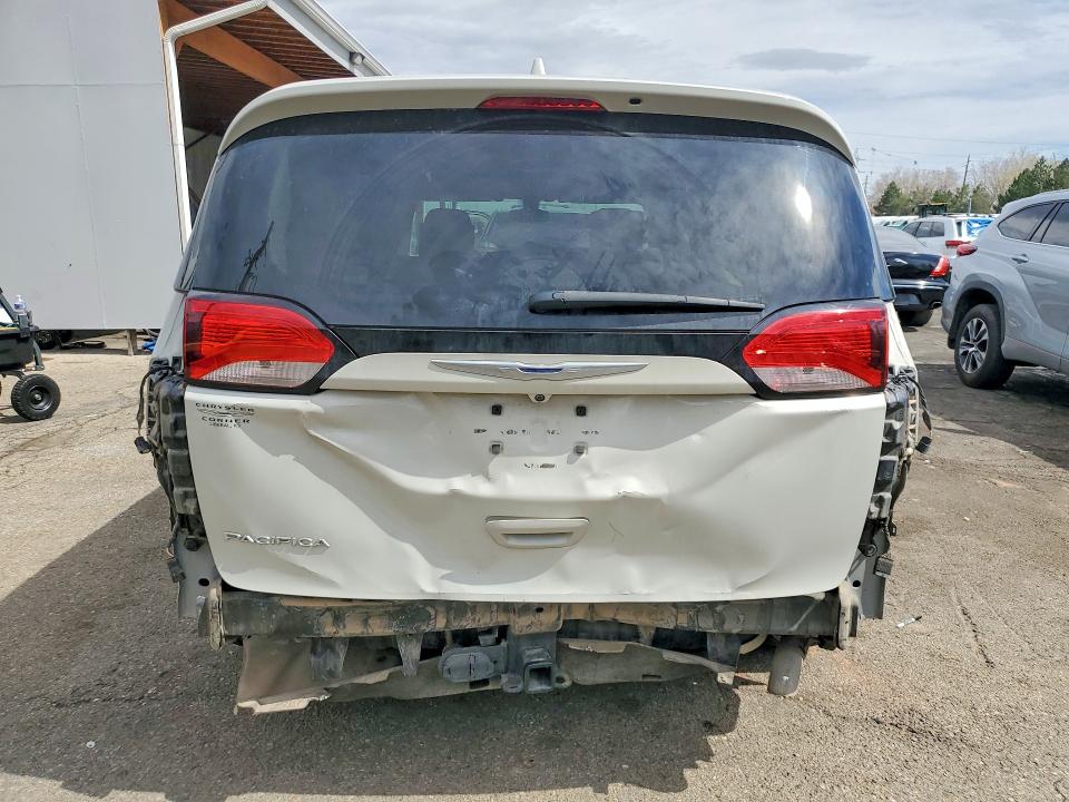 47097676 :رقم المزاد ، 2C4RC1EG3HR839698 vin ، 2017 Chrysler Pacifica مزاد بيع