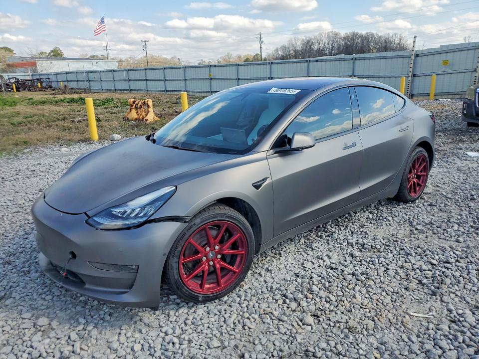 79516205 :رقم المزاد ، 5YJ3E1EB2JF112980 vin ، 2018 Tesla Model 3 مزاد بيع