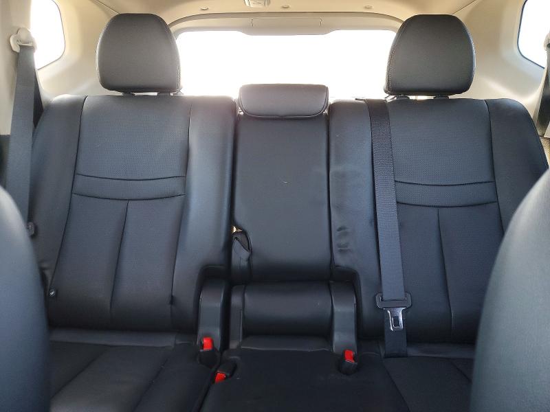 79604365 :رقم المزاد ، 5N1AT2MV6FC920411 vin ، 2015 Nissan Rogue مزاد بيع