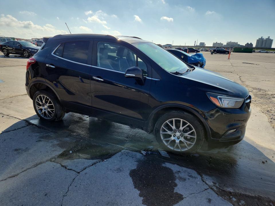 47879326 :رقم المزاد ، KL4CJ1SB5JB639490 vin ، 2018 Buick Encore مزاد بيع