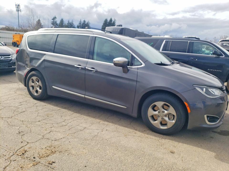 79076225 :رقم المزاد ، 2C4RC1N79JR339793 vin ، 2018 Chrysler Pacifica مزاد بيع