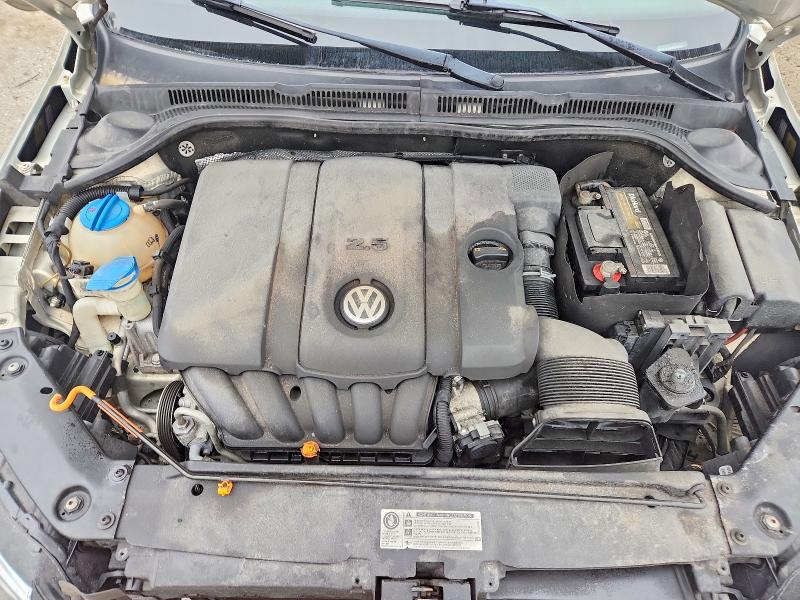 41909446 :رقم المزاد ، 3VWDX7AJ8BM330107 vin ، 2011 Volkswagen Jetta مزاد بيع