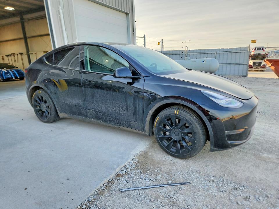 45898046 :رقم المزاد ، 5YJYGDEEXMF097161 vin ، 2021 Tesla Model Y مزاد بيع