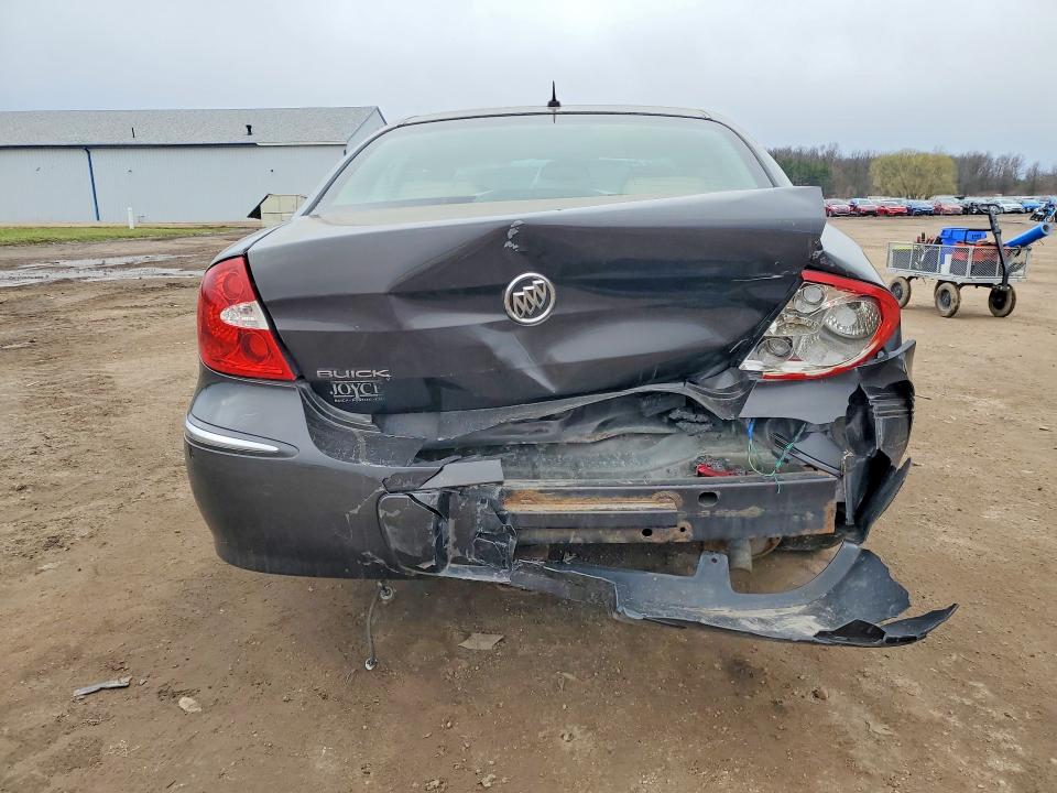 46081626 :رقم المزاد ، 2G4WD582381144932 vin ، 2008 Buick Lacrosse مزاد بيع