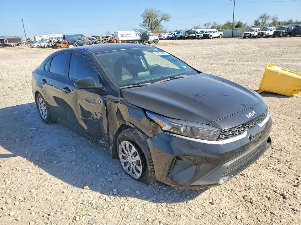 46094036 :رقم المزاد ، 3KPF24AD2RE801529 vin ، 2024 Kia Forte مزاد بيع