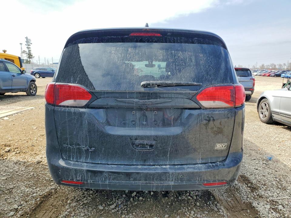 Продажа на аукционе авто 2018 Chrysler Pacifica, vin: 2C4RC1FG6JR333884, номер лота: 45941756
