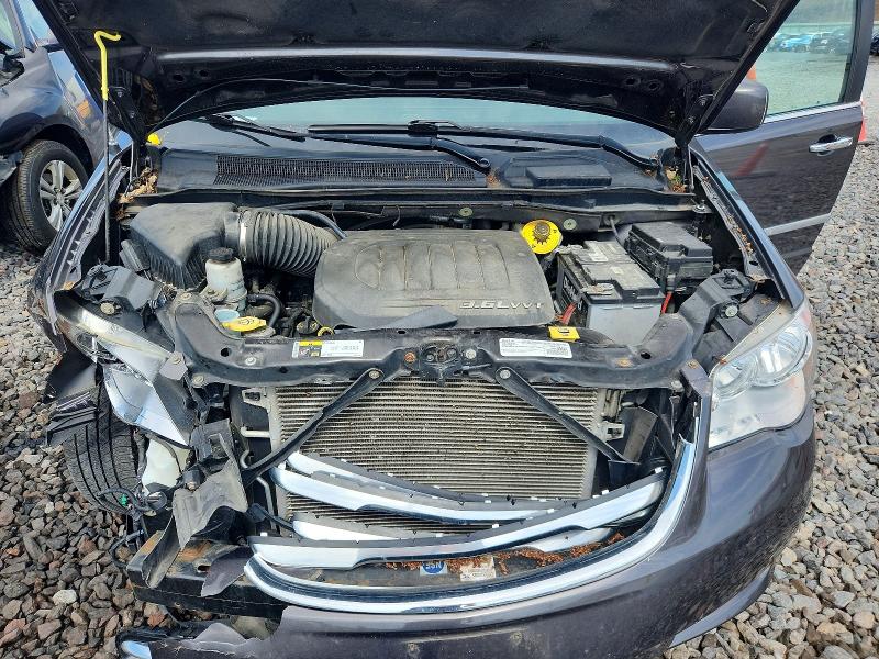 77216045 :رقم المزاد ، 2C4RC1BG1FR562552 vin ، 2015 Chrysler Town & Country مزاد بيع