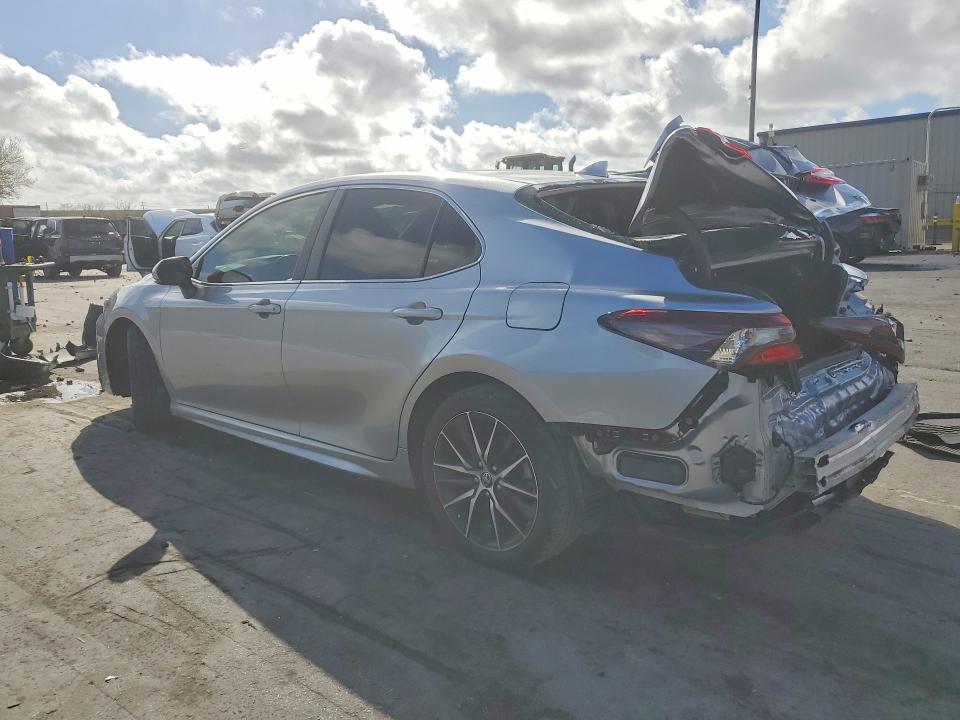 Продажа на аукционе авто 2024 Toyota Camry, vin: 4T1G11AKXRU884368, номер лота: 79922575