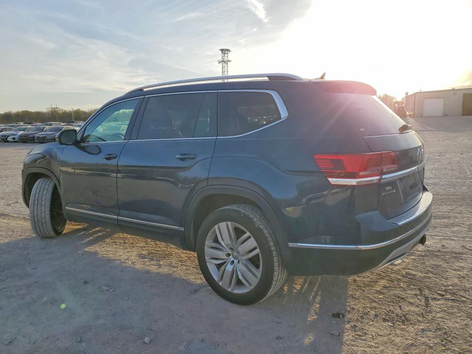 Продажа на аукционе авто 2018 Volkswagen Atlas, vin: 1V2NR2CA6JC542858, номер лота: 46646056