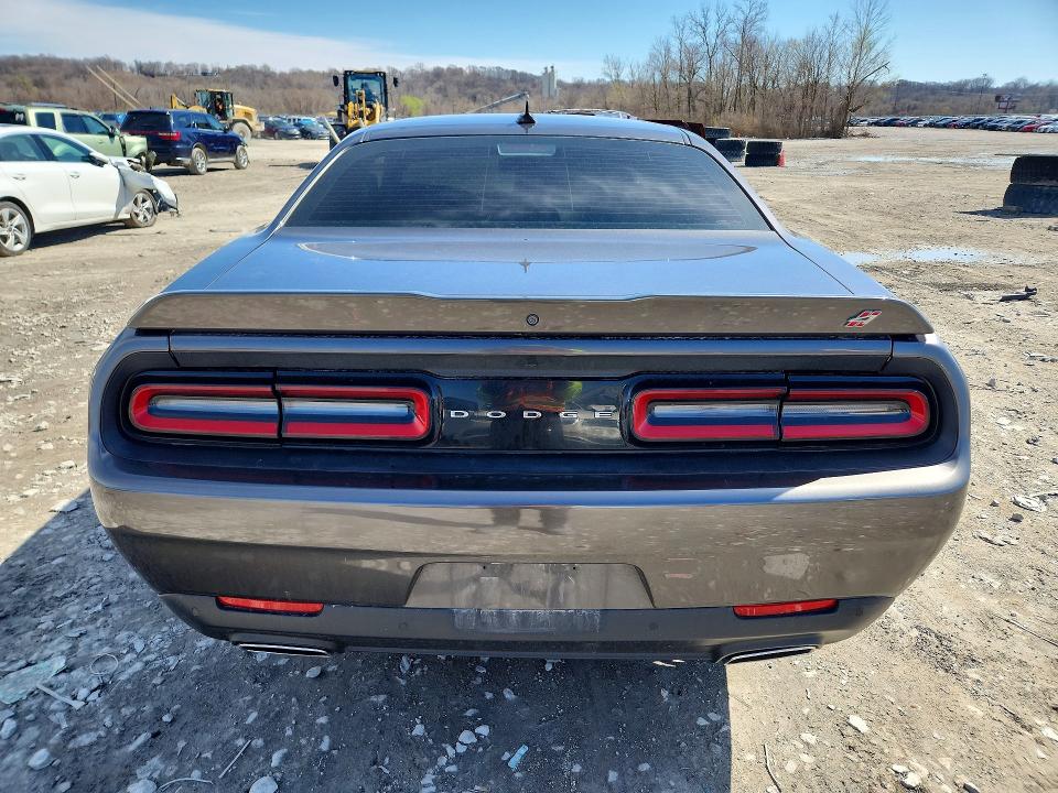 2018 Dodge Challenger მანქანა იყიდება აუქციონზე, vin: 2C3CDZGG9JH220215, აუქციონის ნომერი: 45795186