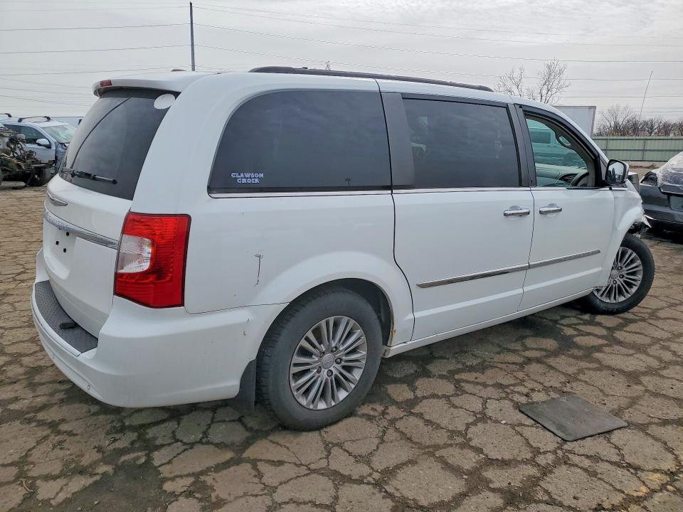 46879106 :رقم المزاد ، 2C4RC1CG7GR150703 vin ، 2016 Chrysler Town & Country مزاد بيع