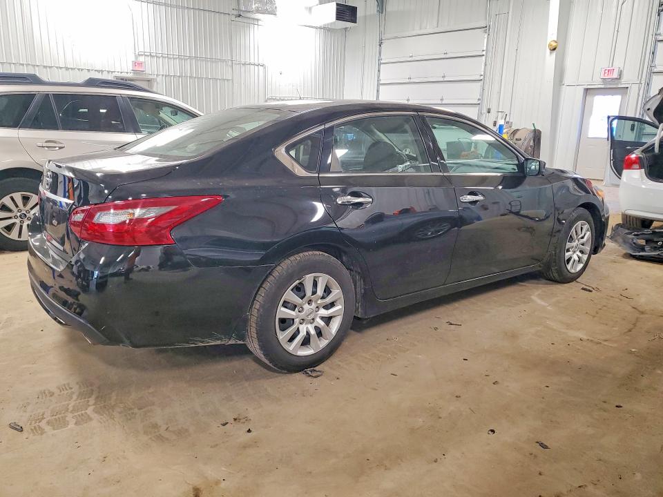 2018 Nissan Altima მანქანა იყიდება აუქციონზე, vin: 1N4AL3AP4JC473270, აუქციონის ნომერი: 78726545
