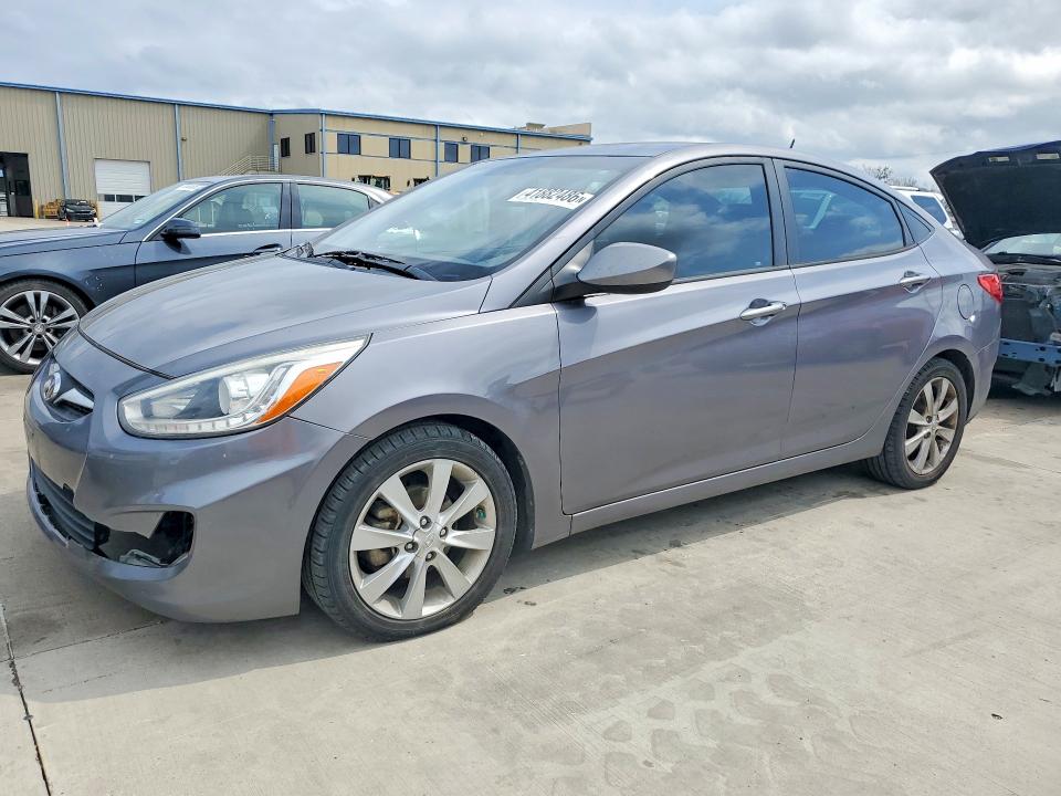 41882486 :رقم المزاد ، KMHCU4AEXEU623110 vin ، 2014 Hyundai Accent مزاد بيع