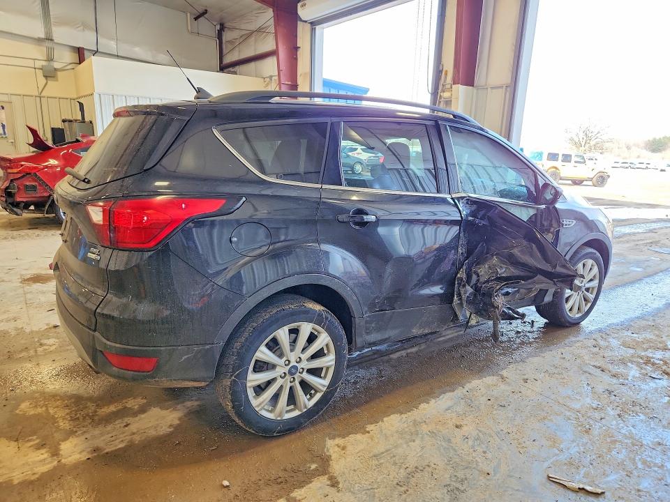 2019 Ford Escape მანქანა იყიდება აუქციონზე, vin: 1FMCU9HD7KUA00212, აუქციონის ნომერი: 46913186