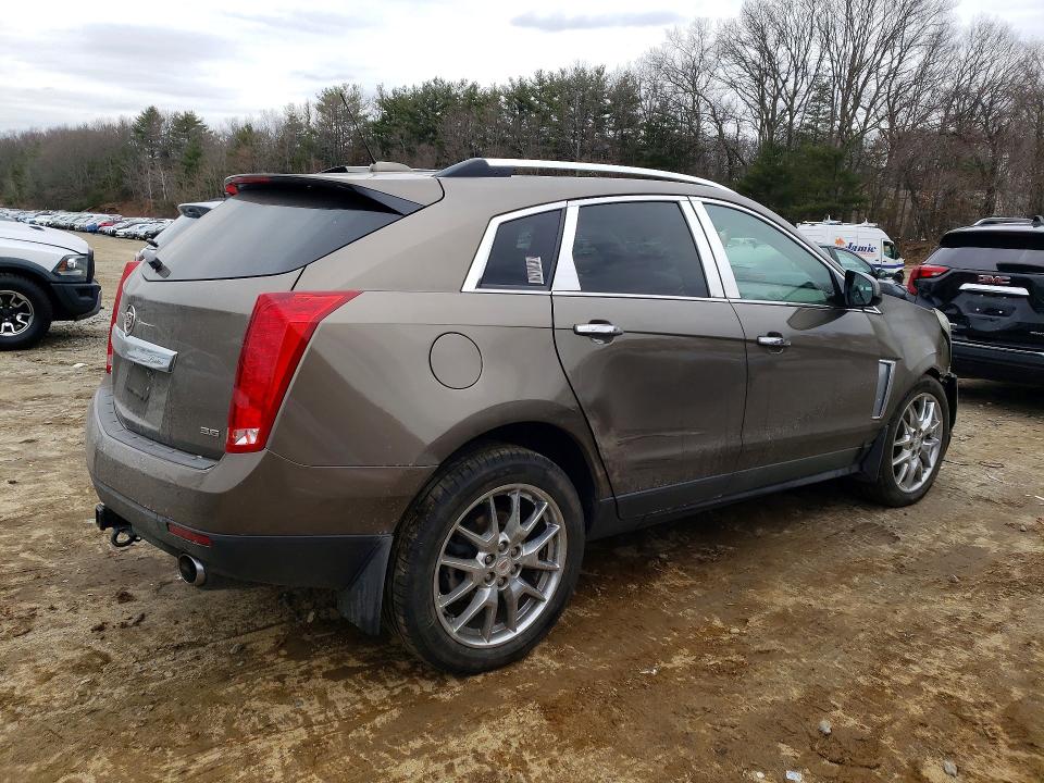 46821336 :رقم المزاد ، 3GYFNCE38FS529479 vin ، 2015 Cadillac Srx مزاد بيع