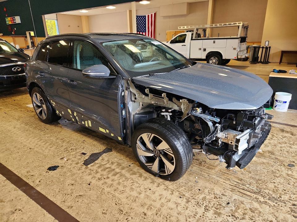 Продаж на аукціоні авто 2025 Audi Q6 E-tron, vin: WA124BGF7SA053708, номер лоту: 41793896