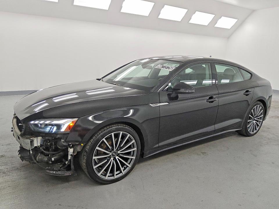 46773726 :رقم المزاد ، WAUCBCF55NA030637 vin ، 2022 Audi A5 مزاد بيع