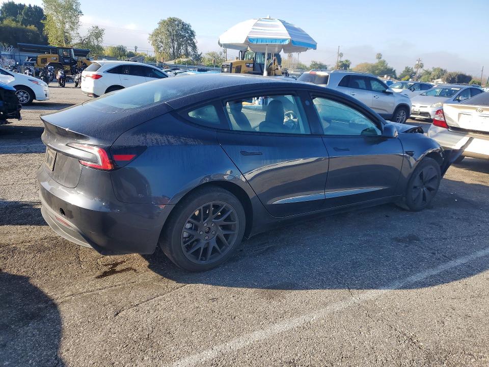 2025 Tesla Model 3 მანქანა იყიდება აუქციონზე, vin: 5YJ3E1EA8SF965232, აუქციონის ნომერი: 79126205