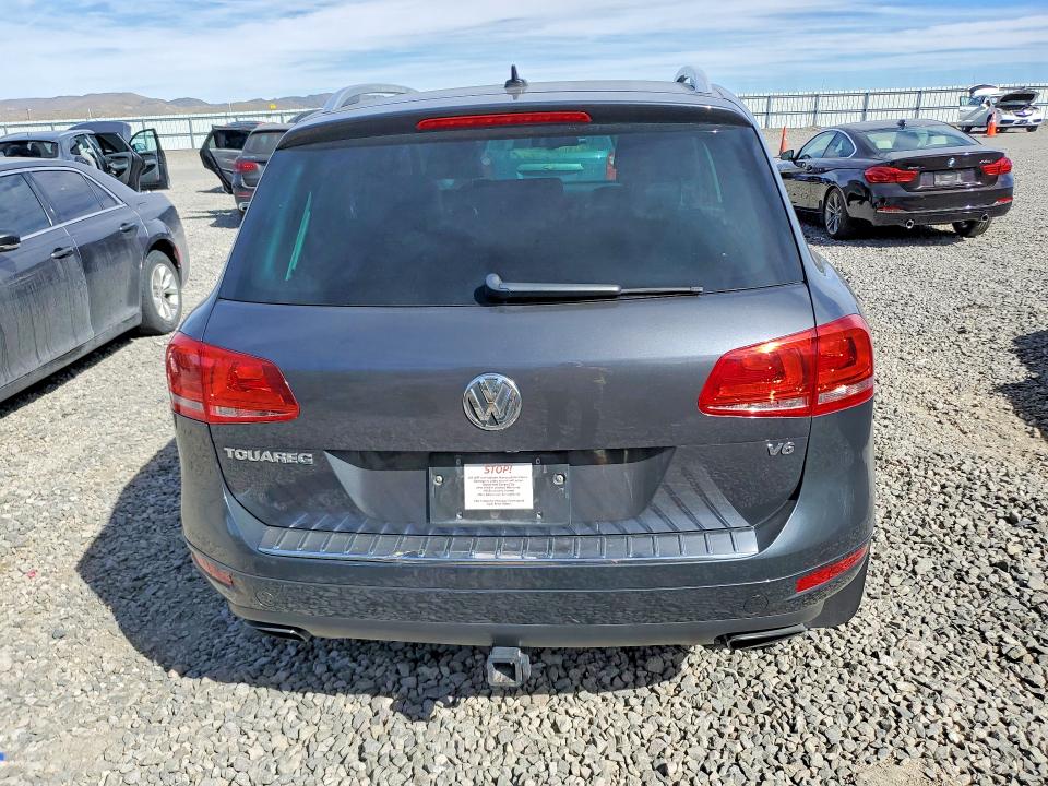 46917066 :رقم المزاد ، WVGEF9BP2ED010687 vin ، 2014 Volkswagen Touareg مزاد بيع