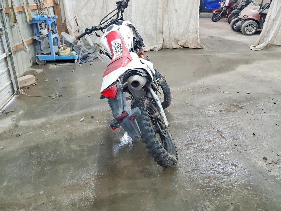 45638776 :رقم المزاد ، MLHMD4417H5005661 vin ، 2017 Honda Crf250 مزاد بيع