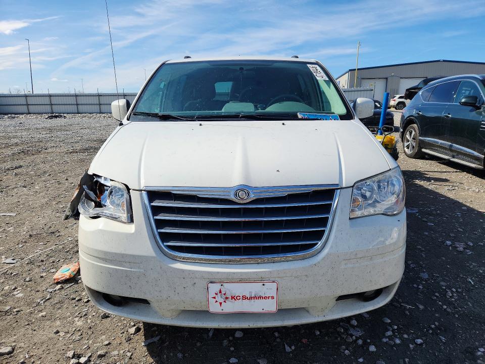 2010 Chrysler Town & Country მანქანა იყიდება აუქციონზე, vin: 2A4RR5D18AR336932, აუქციონის ნომერი: 47189446