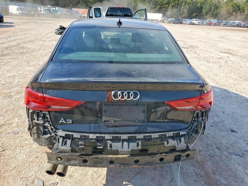 Продажа на аукционе авто 2018 Audi A3, vin: WAUAUHFF7J1054603, номер лота: 46735326
