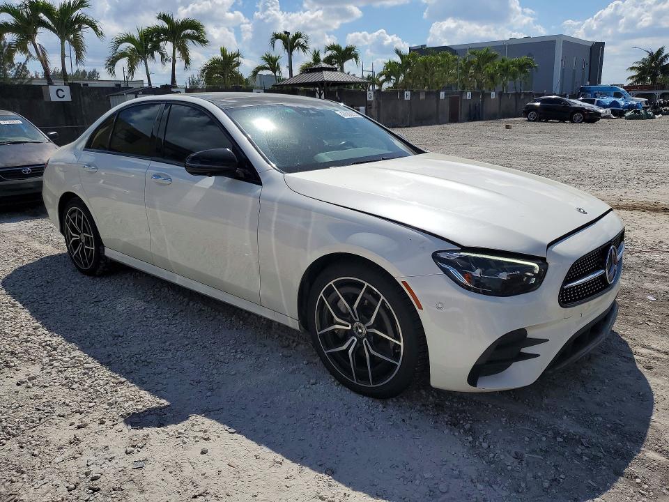 2022 Mercedes-benz E მანქანა იყიდება აუქციონზე, vin: W1KZF8DB3NB076944, აუქციონის ნომერი: 47630296