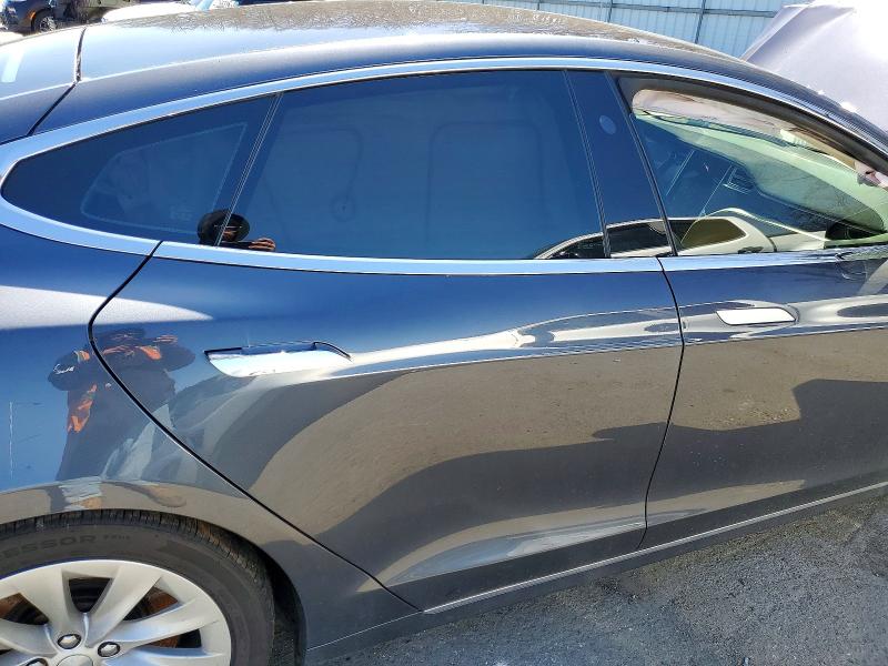 Продажа на аукционе авто 2017 Tesla Model S, vin: 5YJSA1E28HF193131, номер лота: 46404526