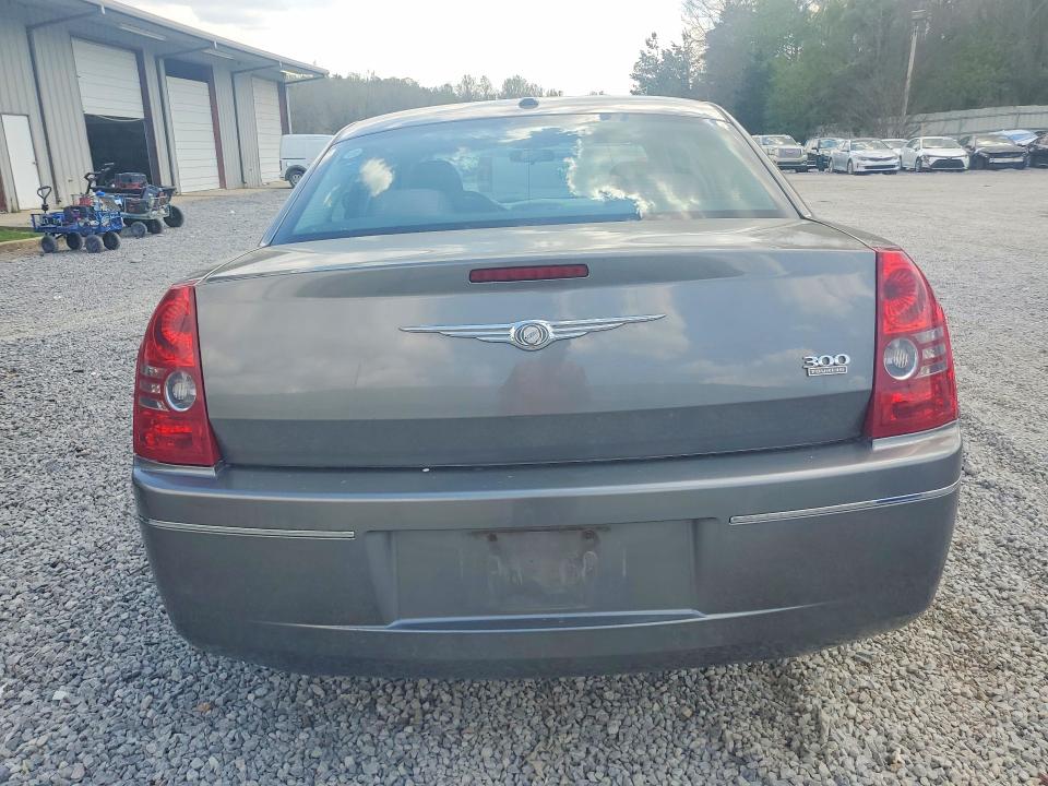 2010 Chrysler 300 მანქანა იყიდება აუქციონზე, vin: 2C3CA1CV8AH318912, აუქციონის ნომერი: 47601676