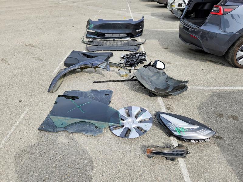 48104936 :رقم المزاد ، 5YJYGDEE1LF043844 vin ، 2020 Tesla Model Y مزاد بيع