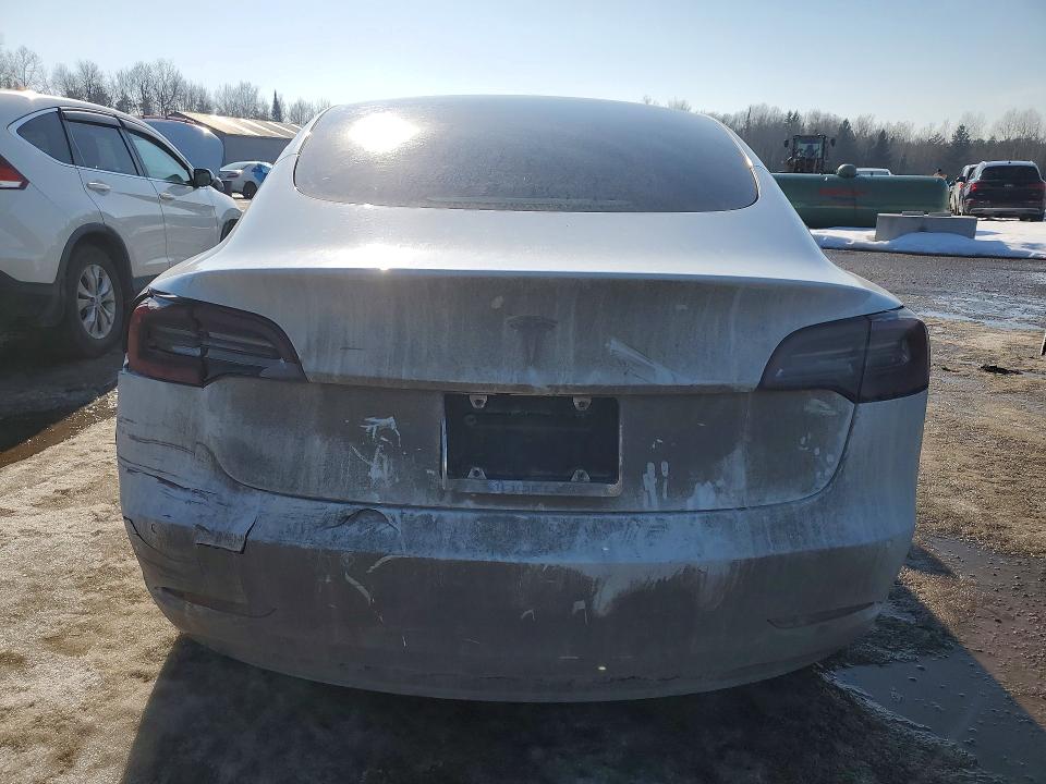 76713245 :رقم المزاد ، 5YJ3E1EA1NF151556 vin ، 2022 Tesla Model 3 مزاد بيع