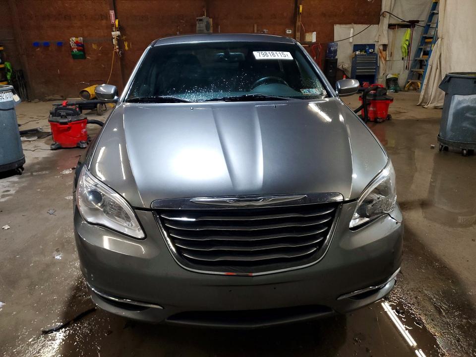 Продажа на аукционе авто 2013 Chrysler 200, vin: 1C3CCBBBXDN568221, номер лота: 79818115