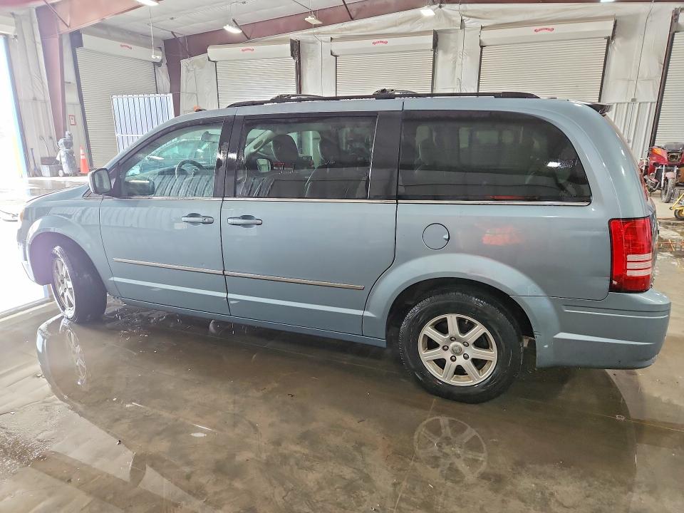 2010 Chrysler Town & Country მანქანა იყიდება აუქციონზე, vin: 2A4RR5DX0AR193558, აუქციონის ნომერი: 45928476