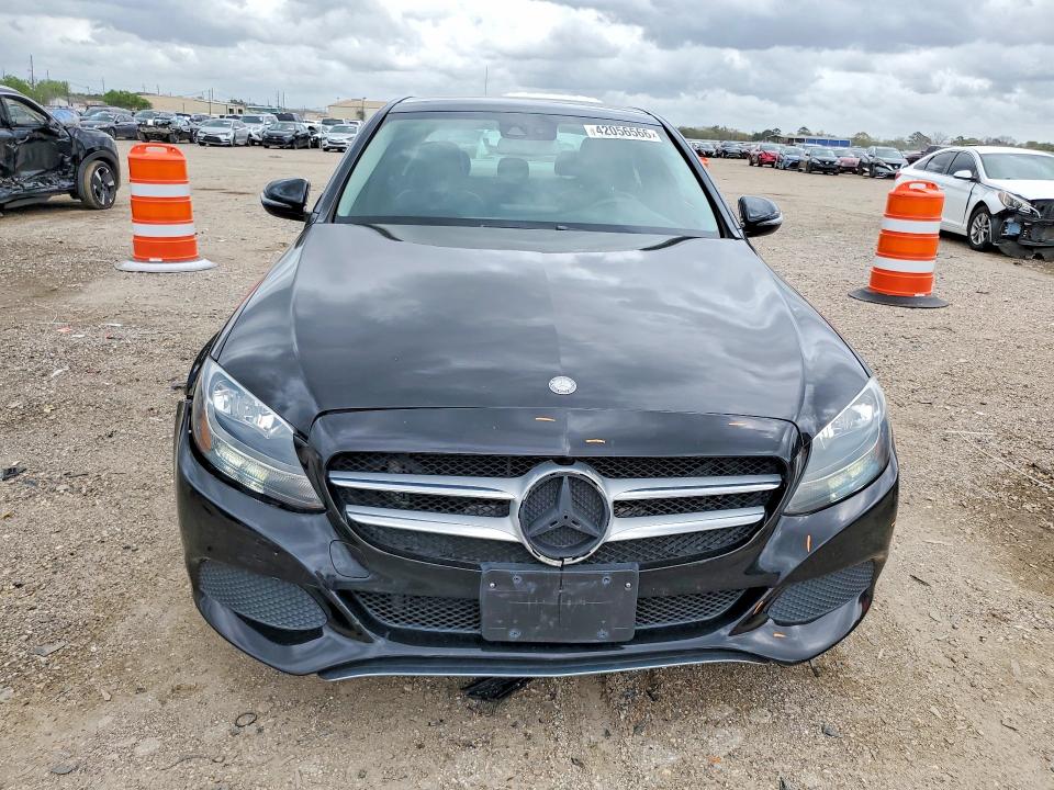 2017 Mercedes-benz C მანქანა იყიდება აუქციონზე, vin: 55SWF4KB4HU203127, აუქციონის ნომერი: 42056566