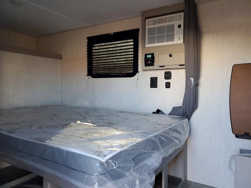 Продажа на аукционе авто 2025 Forest River Viking Towable, vin: 5ZT2VWBC1SJ136962, номер лота: 79399695