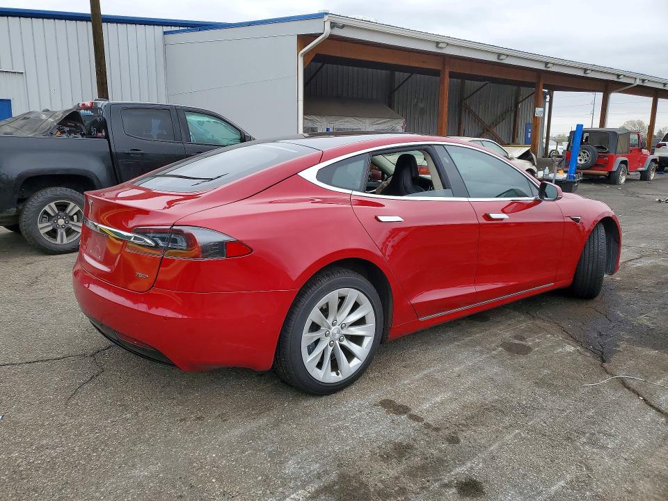 48048326 :رقم المزاد ، 5YJSA1E27HF213515 vin ، 2017 Tesla Model S مزاد بيع