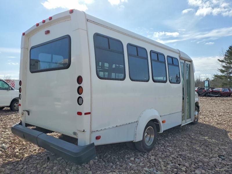 46932466 :رقم المزاد ، 1FDEE3FS1HDC74079 vin ، 2017 Ford Econoline مزاد بيع