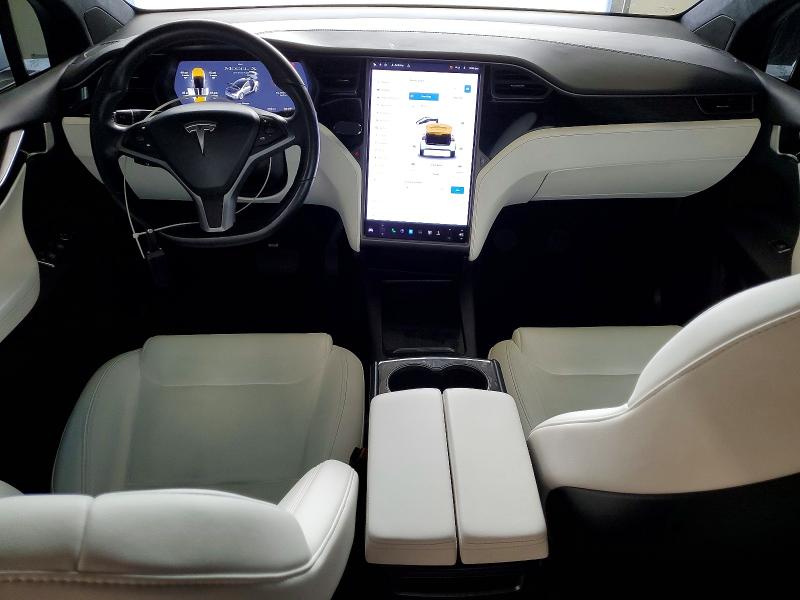 48145276 :رقم المزاد ، 5YJXCDE28MF324005 vin ، 2021 Tesla Model X مزاد بيع