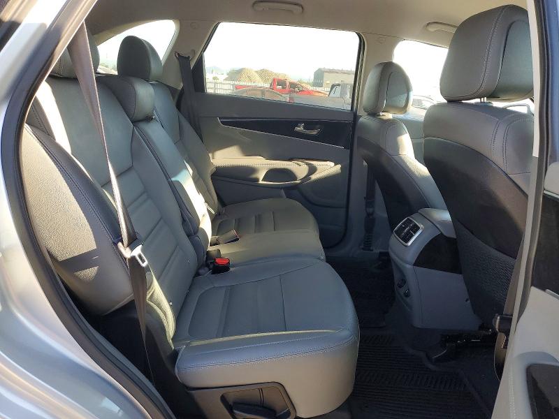 47474776 :رقم المزاد ، 5XYPHDA11GG030800 vin ، 2016 Kia Sorento مزاد بيع