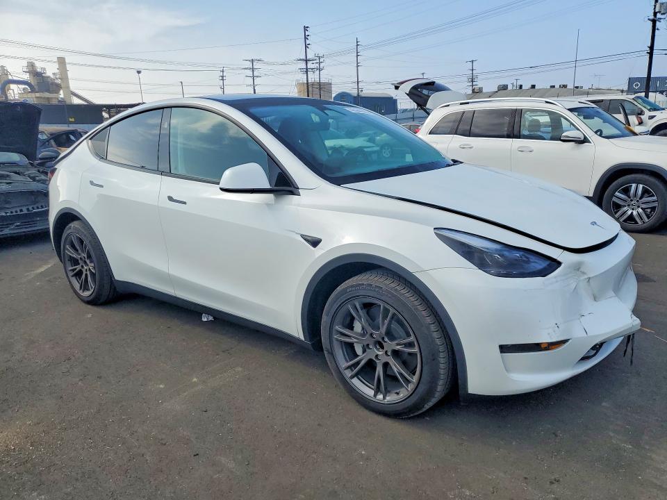Продаж на аукціоні авто 2025 Tesla Model Y, vin: 7SAYGDED8SF270764, номер лоту: 46949306
